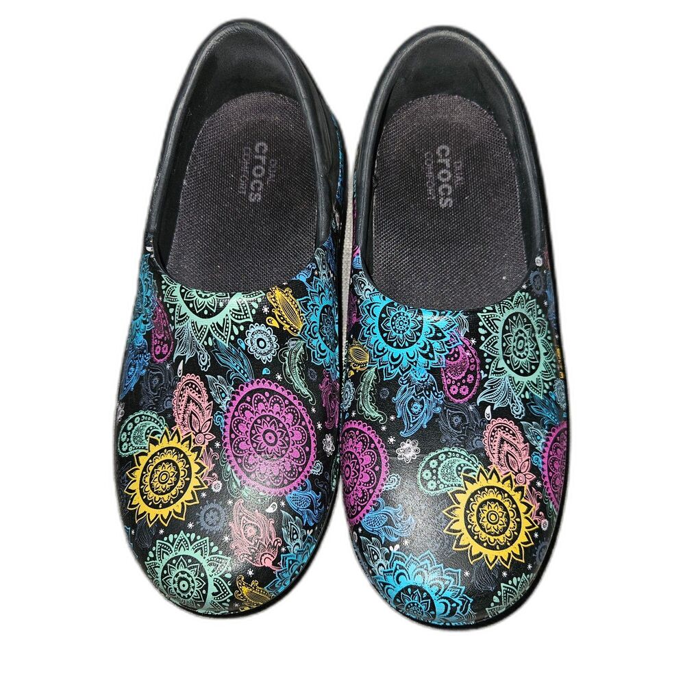 CROCS Women's Neria Pro II Geometric Graphic Clogs Sold Out Size 4